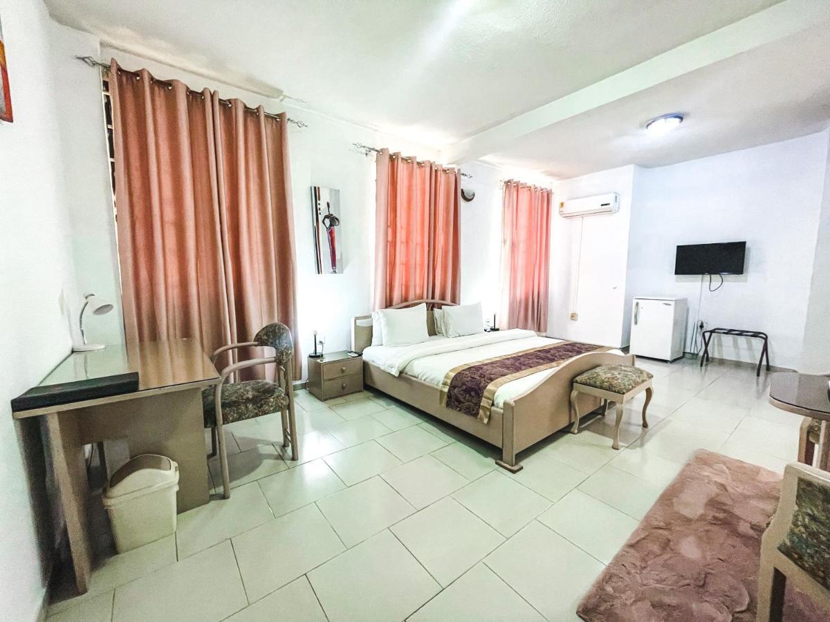 Hill View Hotel Mccarthy Hills Botianaw ภายนอก รูปภาพ