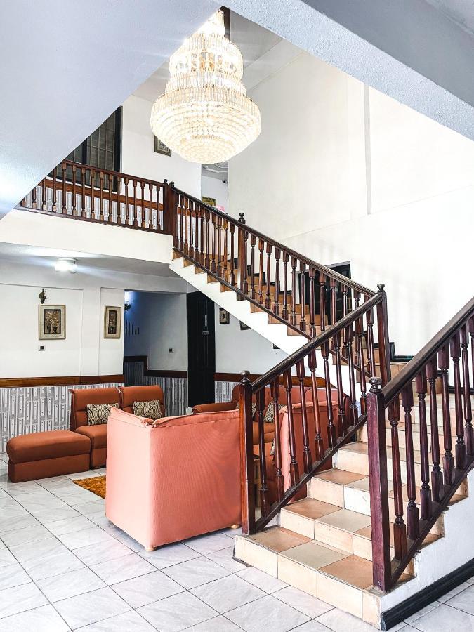 Hill View Hotel Mccarthy Hills Botianaw ภายนอก รูปภาพ