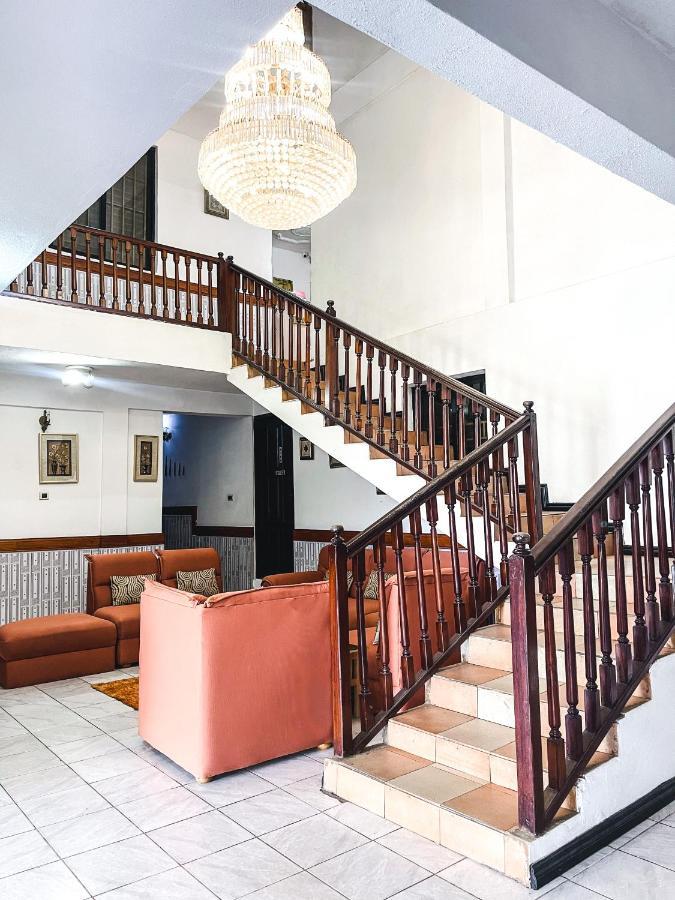 Hill View Hotel Mccarthy Hills Botianaw ภายนอก รูปภาพ