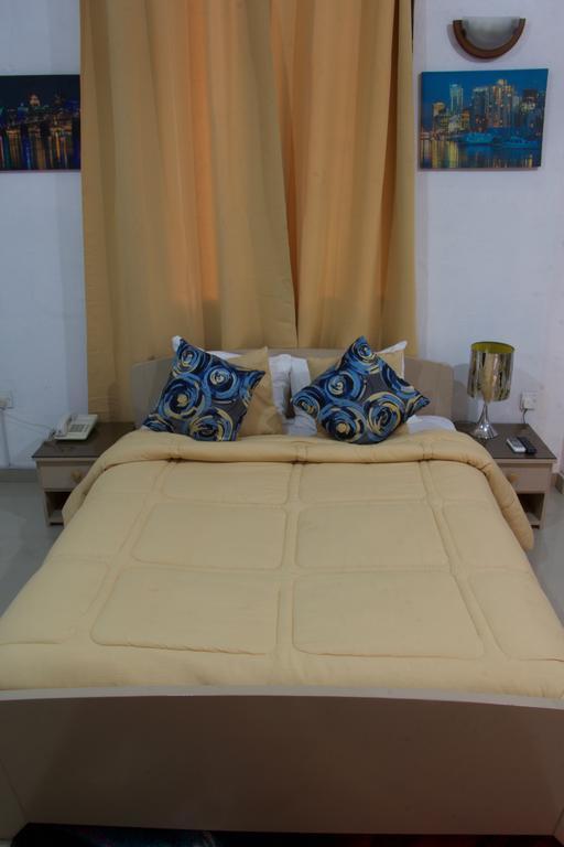 Hill View Hotel Mccarthy Hills Botianaw ภายนอก รูปภาพ