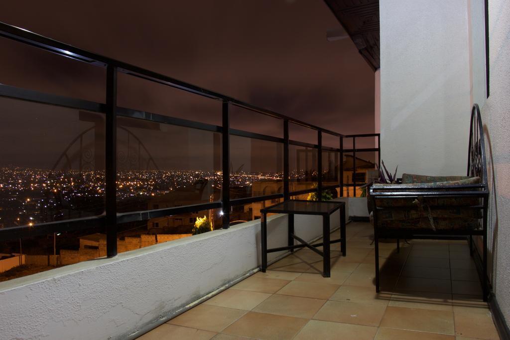 Hill View Hotel Mccarthy Hills Botianaw ภายนอก รูปภาพ