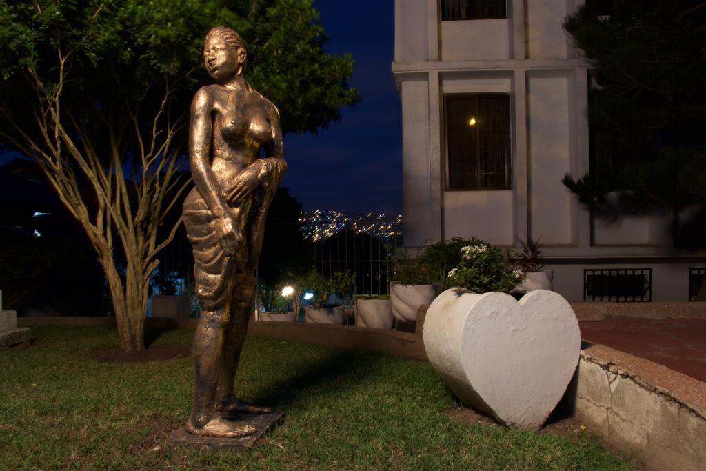 Hill View Hotel Mccarthy Hills Botianaw ภายนอก รูปภาพ