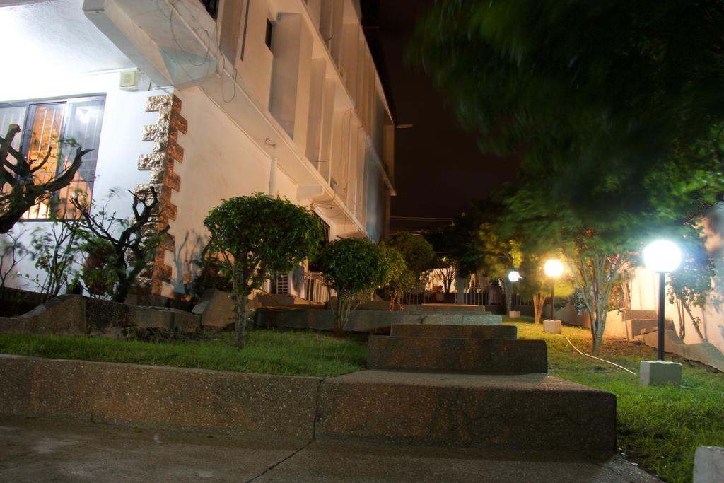 Hill View Hotel Mccarthy Hills Botianaw ภายนอก รูปภาพ