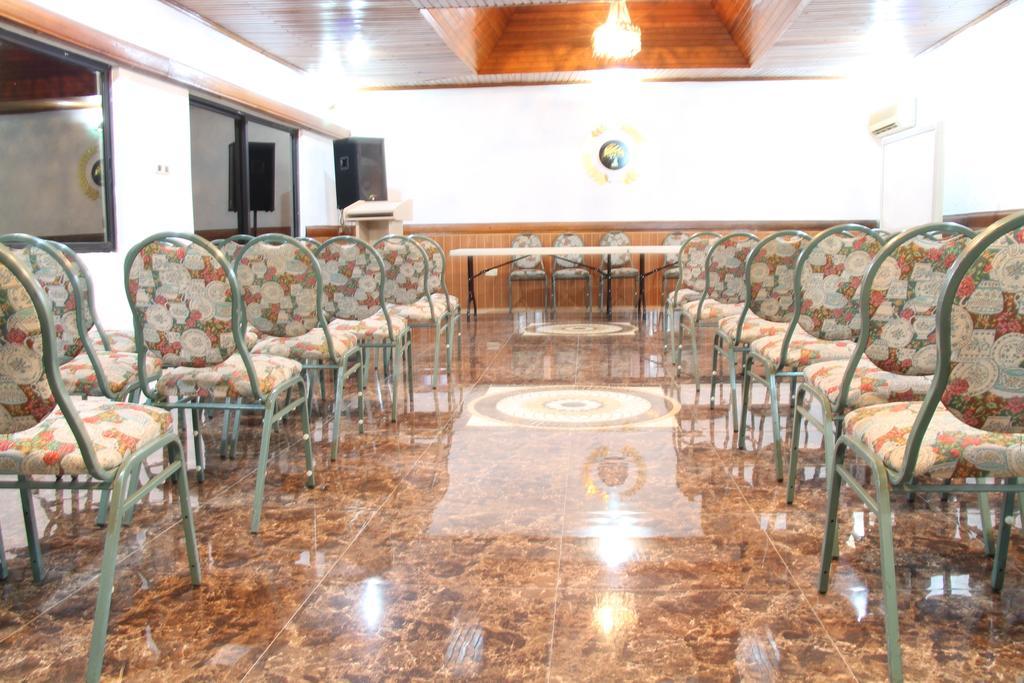 Hill View Hotel Mccarthy Hills Botianaw ภายนอก รูปภาพ