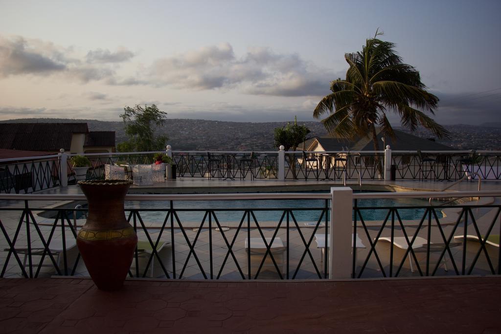 Hill View Hotel Mccarthy Hills Botianaw ภายนอก รูปภาพ