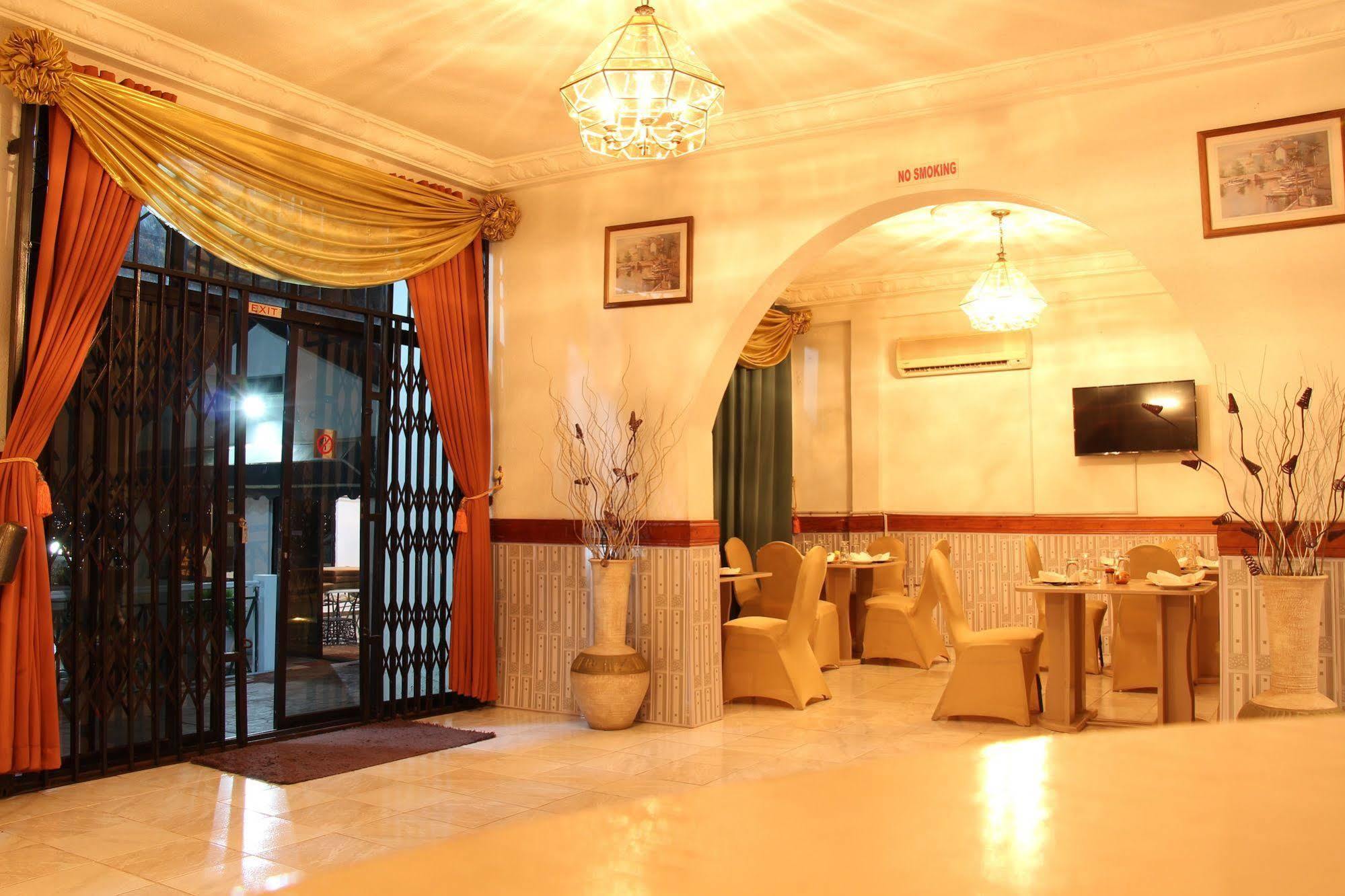 Hill View Hotel Mccarthy Hills Botianaw ภายนอก รูปภาพ
